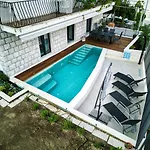 Nika With Private Heated Pool *
