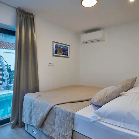 Villa Nika With Private Heated Pool *