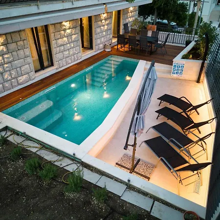 Villa Nika With Private Heated Pool *