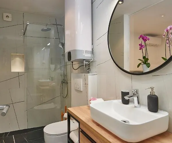 别墅 Nika With Private Heated Pool 斯拉诺