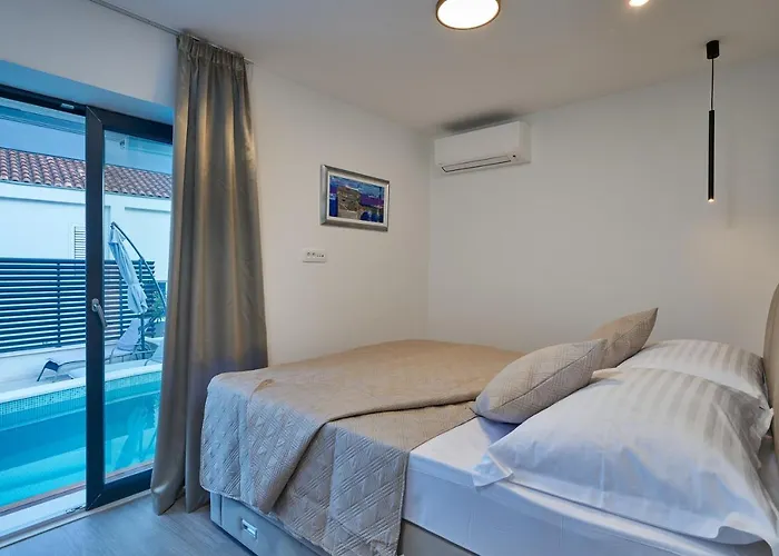 别墅 Nika With Private Heated Pool *