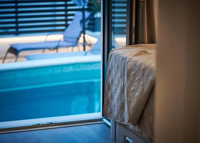 Nika With Private Heated Pool 别墅 斯拉诺