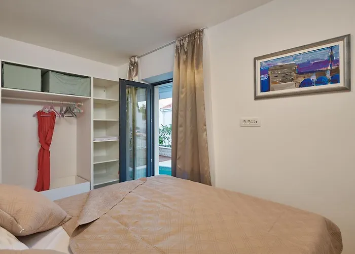 别墅 Nika With Private Heated Pool *