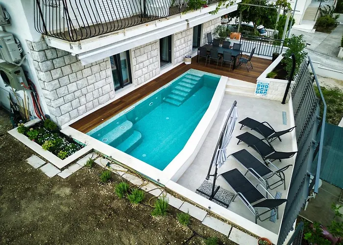 Nika With Private Heated Pool *