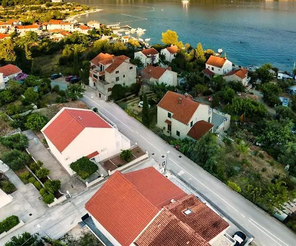 Nika With Private Heated Pool *